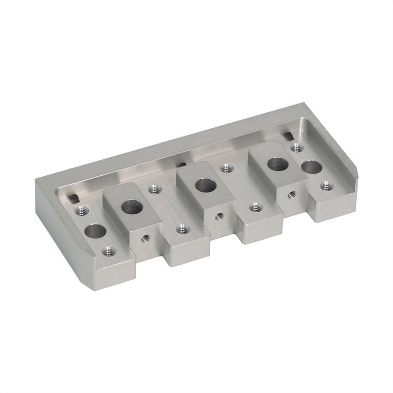 Service d'usinage de pièces de tournesol industrielles sur mesure en aluminium, acier, cuivre et laiton